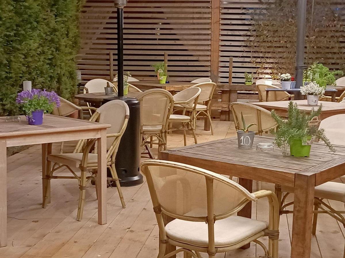 Osteria E Locanda Del Viaggiatore Russi Exteriér fotografie