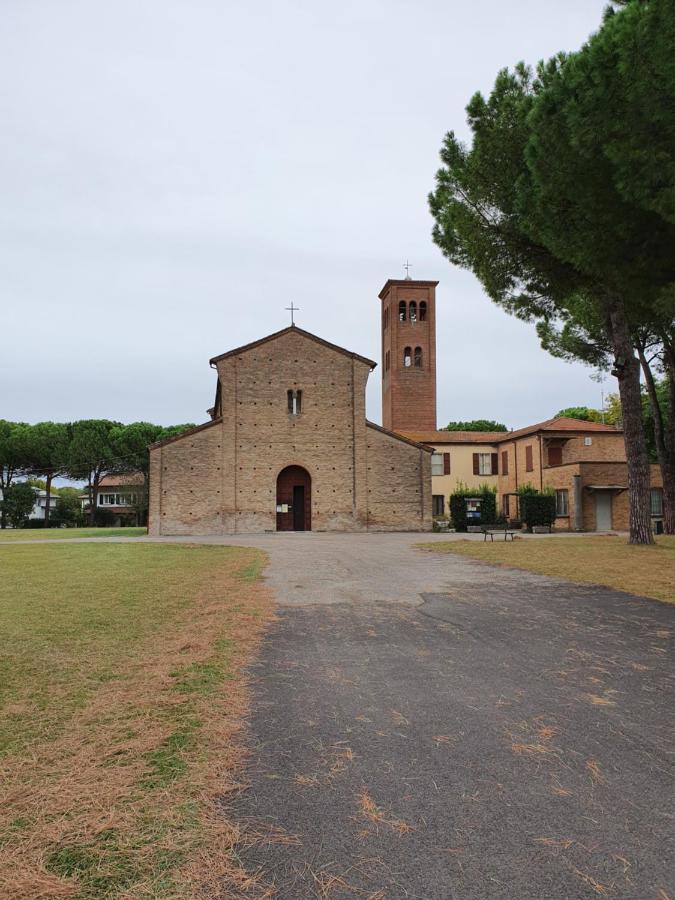 Osteria E Locanda Del Viaggiatore Russi Exteriér fotografie